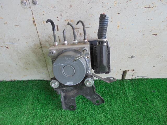 ABS Actuator TOYOTA Vitz 2011 DBA-NSP130 — photo 2