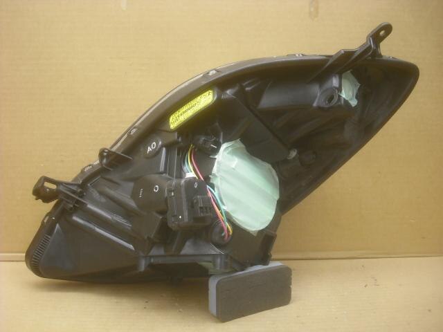 Right Headlight TOYOTA Vitz 2008 DBA-SCP90 — photo 2