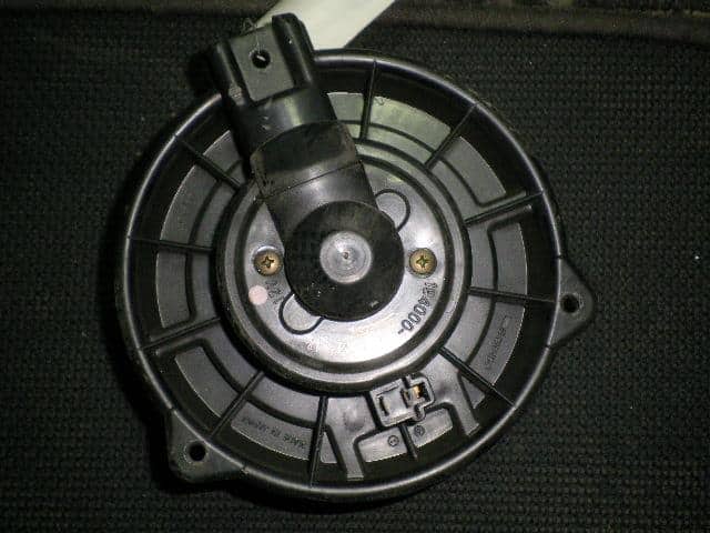 Blower Motor HONDA Step Wagon 1998 E-RF1 — photo 3