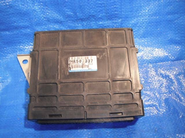 Engine Control Unit MITSUBISHI Toppo Bj 1999 GF-H46A — photo 2