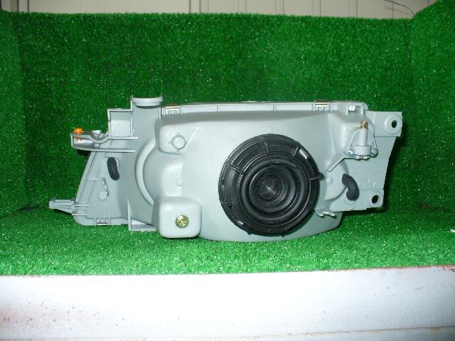 Right Headlight TOYOTA Corona E-AT190 — photo 2