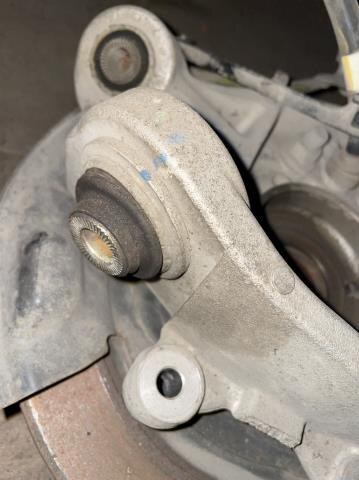 Rear Right Knuckle Hub Assembly TOYOTA Mark X 2005 DBA-GRX121 — photo 4