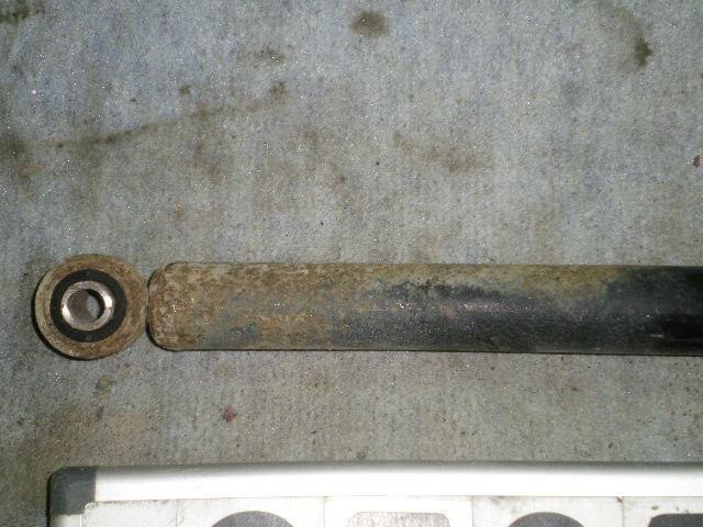 Rear Left Shock Absorber TOYOTA Sparky 2000 TA-S231 — photo 4