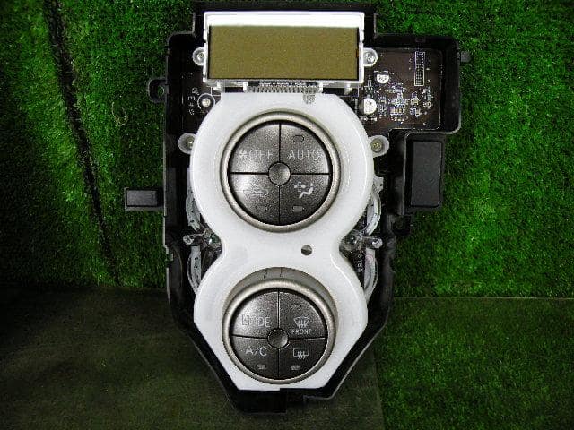 A/C Control Panel TOYOTA Belta 2009 DBA-SCP92 — photo 1