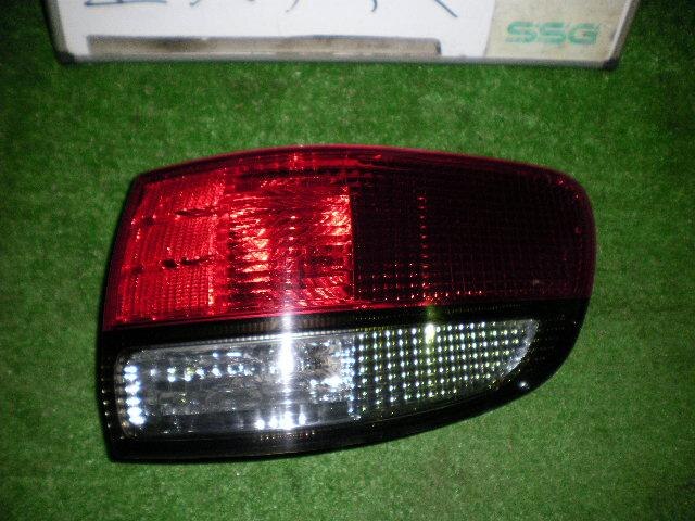Right Tail Light TOYOTA Estima 1998 GF-TCR20W 8155028100 — photo 2