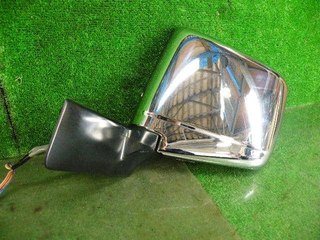 Left Side Mirror NISSAN Elgrand 2000 GH-APWE50 — photo 1