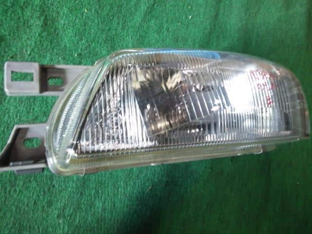 Left Headlight SUBARU Impreza 1997 E-GF1 — photo 2