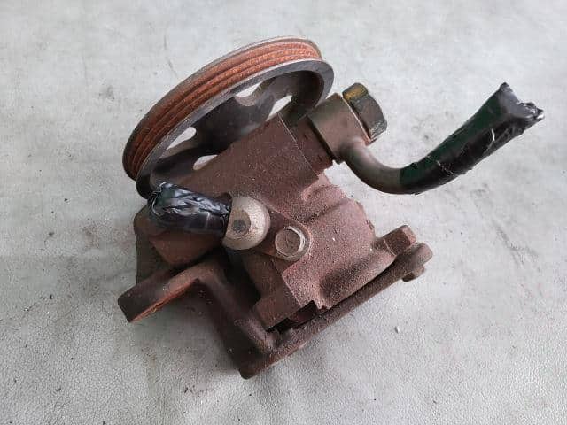 Power Steering Pump HONDA Life 1997 E-JA4 — photo 1
