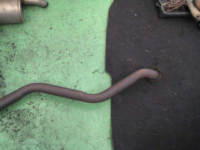 Exhaust Center Muffler MITSUBISHI Lancer Cedia 2002 TA-CS5W — photo 3