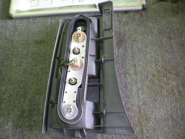 Right Tail Light TOYOTA bB 2004 CBA-NCP30 — photo 5