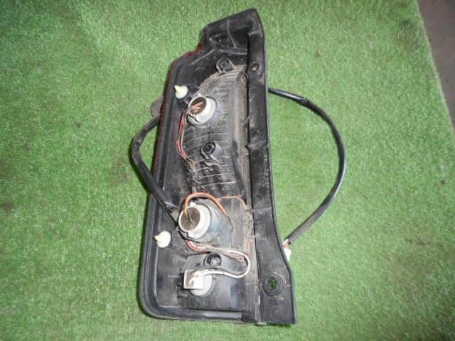 Right Tail Light MITSUBISHI eK Wagon 2002 LA-H81W — photo 4