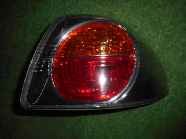 Right Tail Light TOYOTA Caldina 2001 GF-ST215 — photo 1