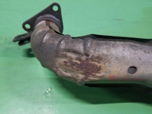 Front Exhaust Pipe NISSAN Bluebird 1991 E-EU13 — photo 3