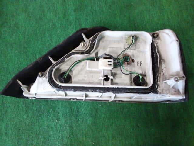 Left Tail Light NISSAN Gloria 1998 E-HY33 — photo 5