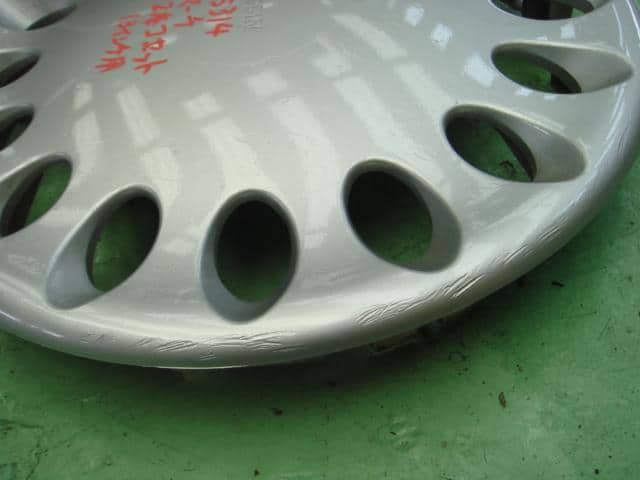Wheel Cover NISSAN March 1996 E-K11 — photo 2