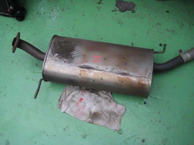 Exhaust Center Muffler MAZDA MPV 2002 TA-LWFW — photo 2