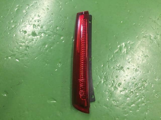 Left Tail Light SUBARU Pleo 2003 TA-RA1 — photo 1
