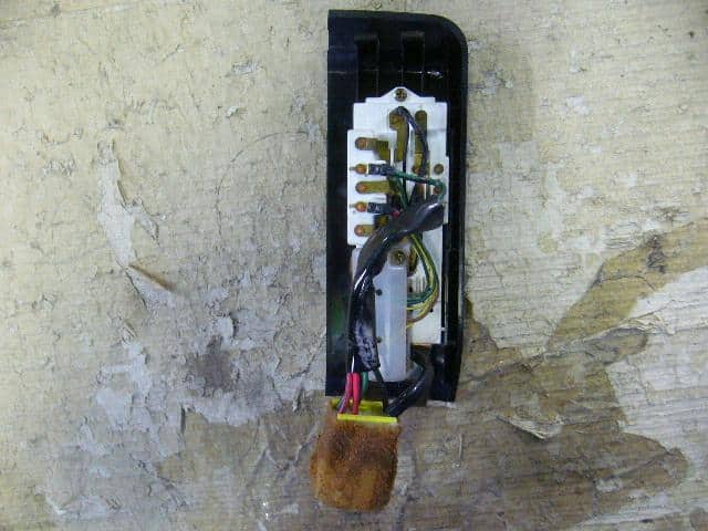 Power Window Switch MITSUBISHI Minica toppo 1993 E-H22A — photo 2