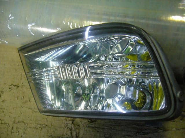 Left Fog Light TOYOTA Crown 2002 TA-JZS171 — photo 2