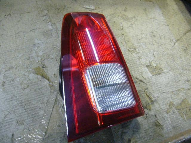 Left Tail Light MITSUBISHI Toppo Bj 2001 GF-H41A — photo 2