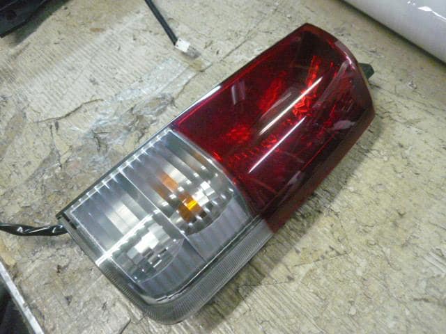 Right Tail Light MITSUBISHI eK Wagon 2002 LA-H81W — photo 3