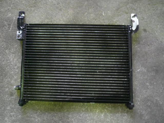 Condenser HONDA Vamos 2000 GF-HM2 — photo 1