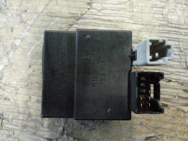 Power Window Switch HONDA Step Wagon 1999 GF-RF1 — photo 2