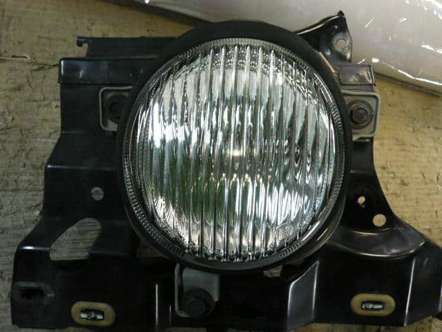 Left Fog Light SUBARU Pleo 2000 GF-RA1 — photo 2