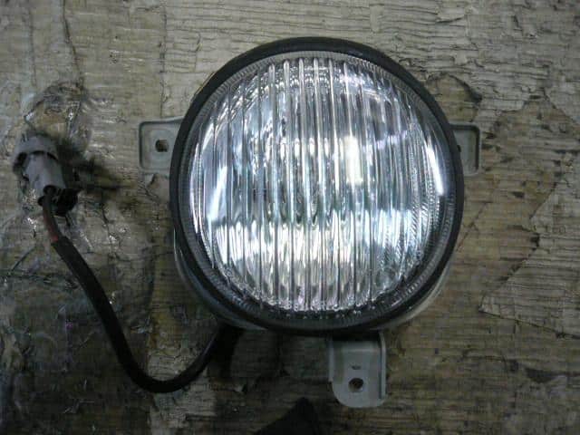 Right Fog Light SUBARU Pleo 2000 GF-RA2 — photo 1