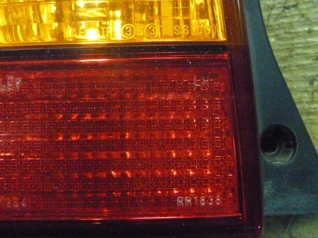 Left Tail Light TOYOTA Celsior 1999 GF-UCF21 — photo 3