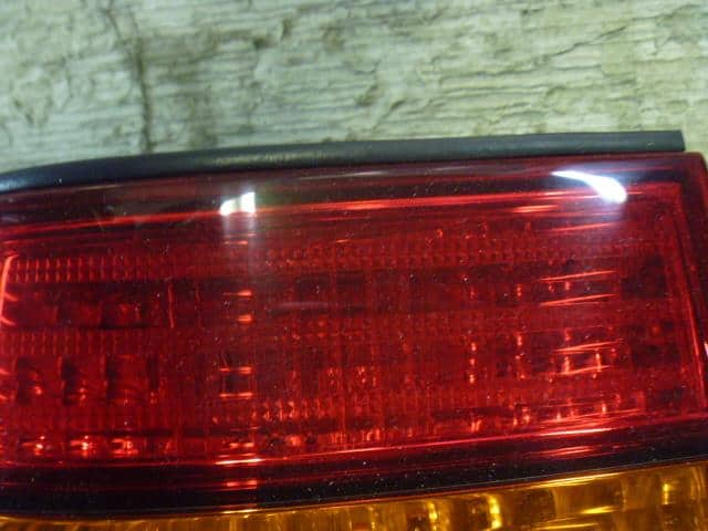 Left Tail Light TOYOTA Celsior 1999 GF-UCF21 — photo 4
