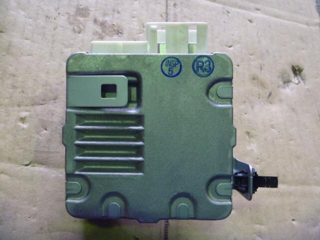 Power Steering Computer TOYOTA Vitz 2010 DBA-NCP91 — photo 1