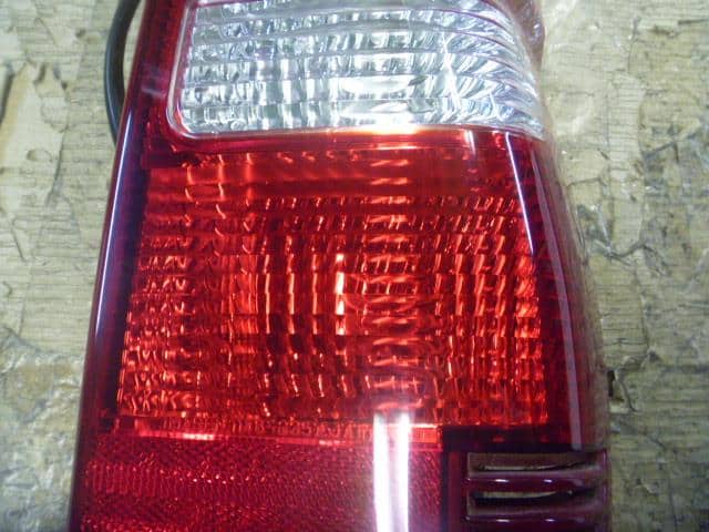 Right Tail Light MITSUBISHI Pajero Mini 1999 GF-H58A MR465864 — photo 3