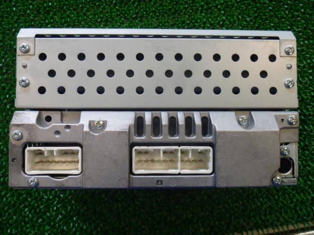 Radio-Cassette TOYOTA Fun Cargo 2002 TA-NCP20 12200138200131 — photo 5
