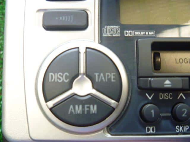 Radio-Cassette TOYOTA Fun Cargo 2002 TA-NCP20 12200138200131 — photo 3