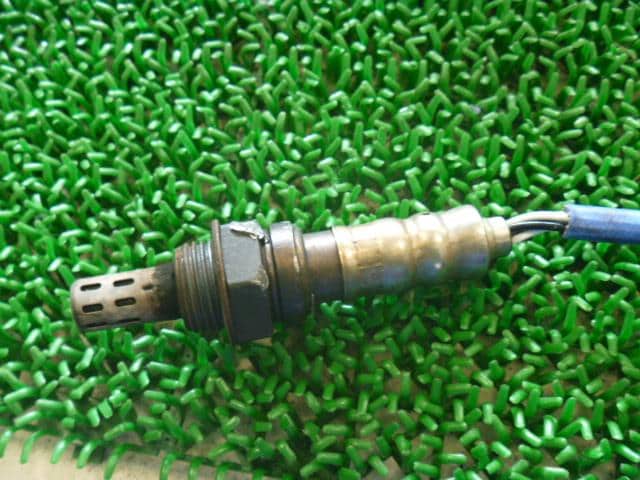 O2 Sensor MAZDA Az wagon 2001 TA-MD22S 1A0818861 — photo 2