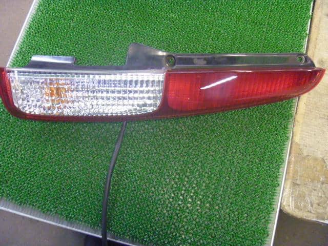 Right Tail Light DAIHATSU Move 2001 UA-L900S — photo 1