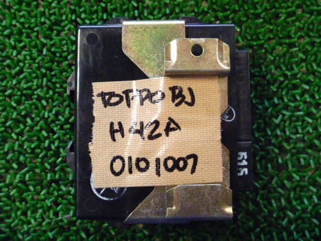 ABS Computer MITSUBISHI Toppo Bj 1999 GF-H42A — photo 4