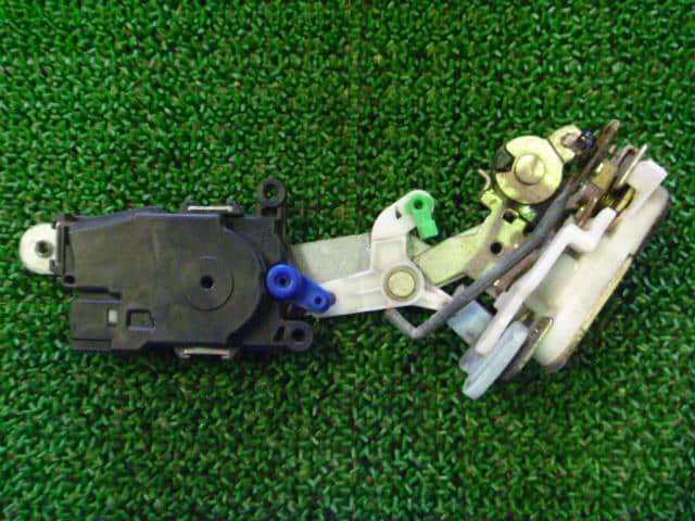 Door Lock Solenoid SUBARU Pleo 1999 GF-RA1 — photo 4