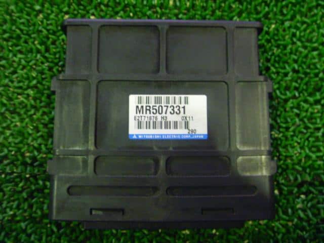 Engine Control Unit MITSUBISHI Toppo Bj 2000 GF-H47A — photo 1
