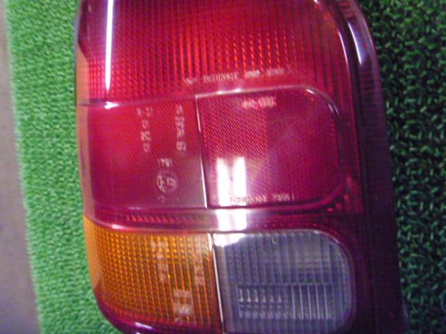 Left Tail Light DAIHATSU Mira 1994 E-L200S — photo 5