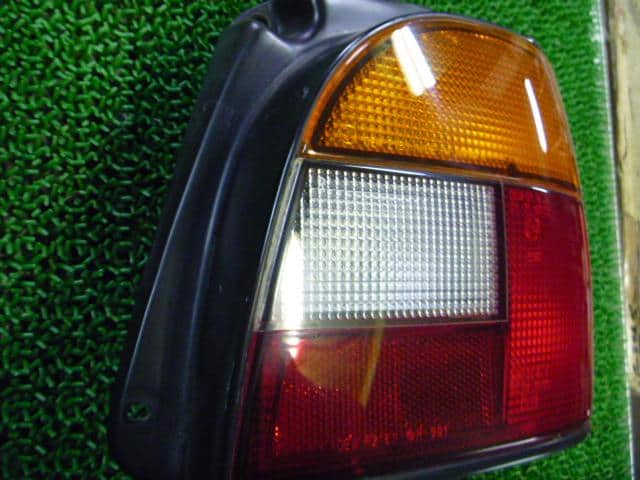 Right Tail Light SUBARU Vivio 1994 V-KW3 — photo 5