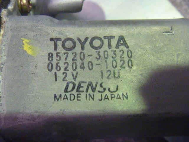 Rear Right Door Regulator TOYOTA Crown Majesta 1999 GH-UZS171 8572030320 — photo 2