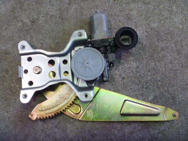 Rear Right Door Regulator TOYOTA bB 2006 DBA-QNC21 — photo 1