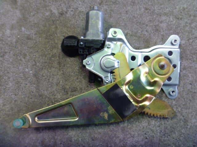 Rear Right Door Regulator TOYOTA bB 2006 DBA-QNC21 — photo 2