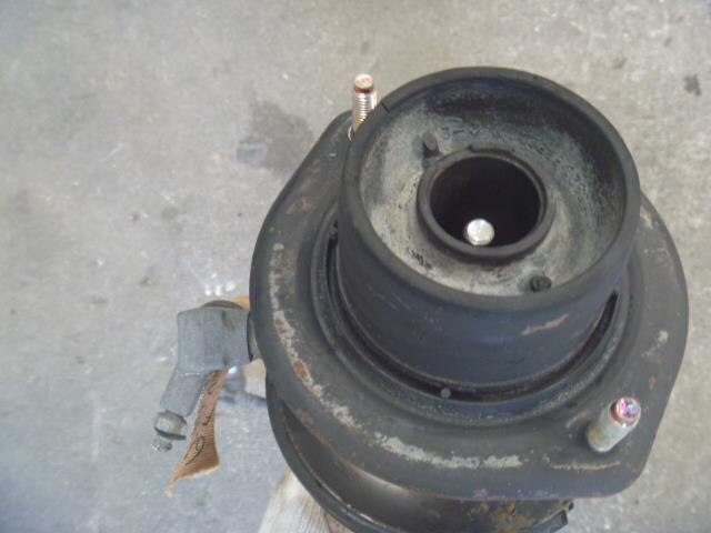 Rear Left Strut NISSAN Cima 1997 E-FGDY33 — photo 2