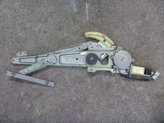 Front Left Door Regulator NISSAN Elgrand 1999 GF-ALE50 — photo 4