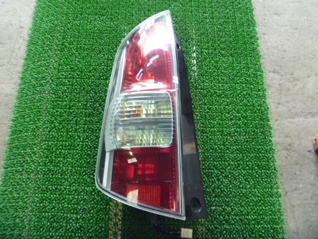 Left Tail Light TOYOTA Passo 2004 DBA-KGC10 — photo 1