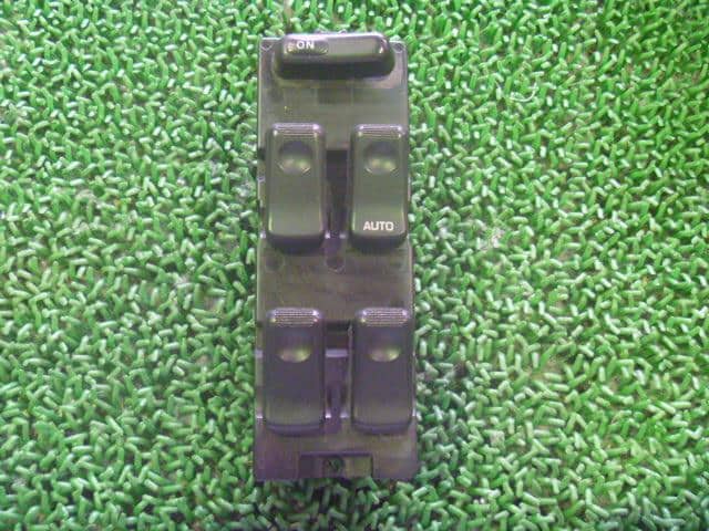 Power Window Switch MAZDA Demio 1996 E-DW5W D20166350 — photo 1