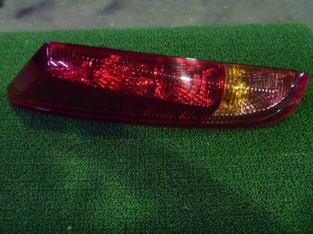 Left Tail Light NISSAN Presage 2003 UA-TU31 — photo 1
